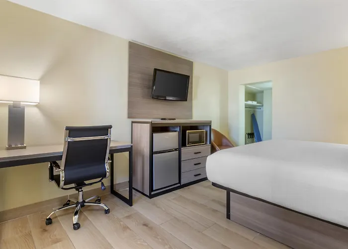 Surestay By Western Petrified Forest Hotel 2*